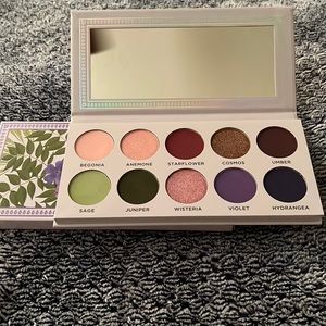 NWOT Ace Beautē Violet Sage